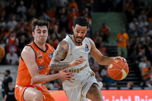 及娴熟的控 及娴熟的控